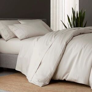 SIJO Full/ queen sheet set of 2 1 queen fitted one full/ queen flat new
